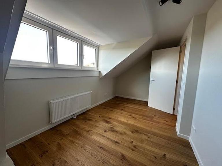 Renovated duplex with 3 bedrooms - Image 16