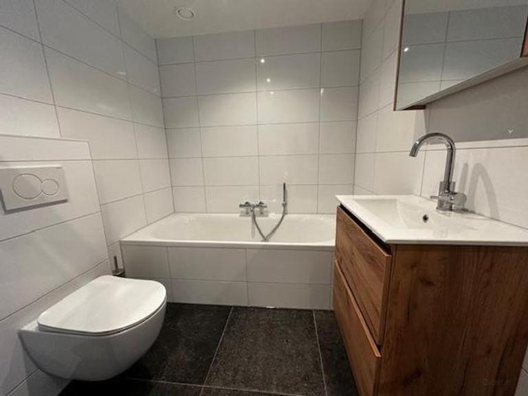 Renovated duplex with 3 bedrooms - Image 18