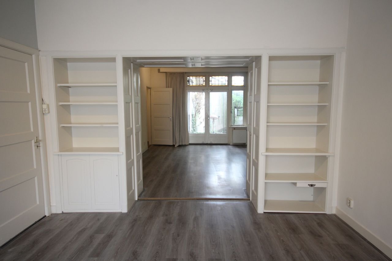 Ground floor apartment with deep garden in Meerburg - Image 14