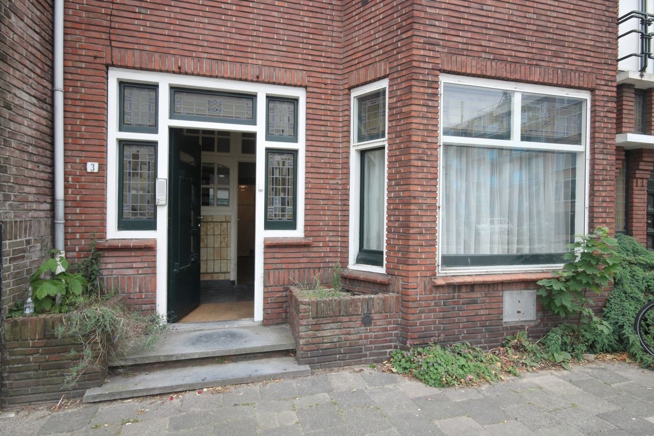 Ground floor apartment with deep garden in Meerburg - Image 3