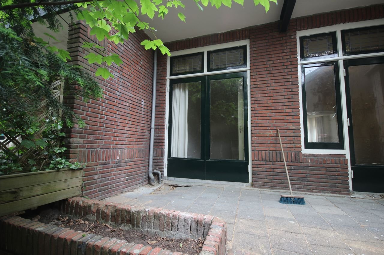 Ground floor apartment with deep garden in Meerburg - Image 24