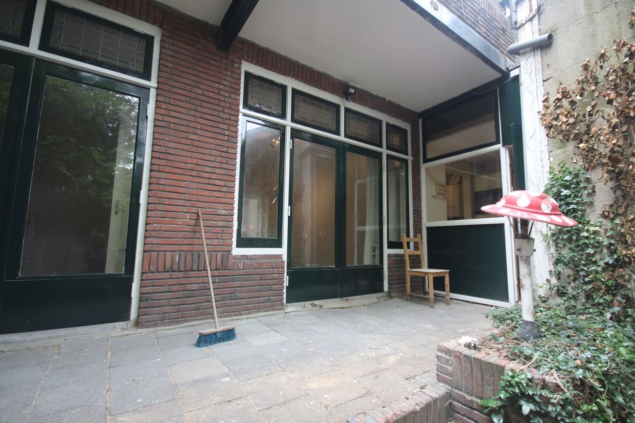 Ground floor apartment with deep garden in Meerburg - Image 25