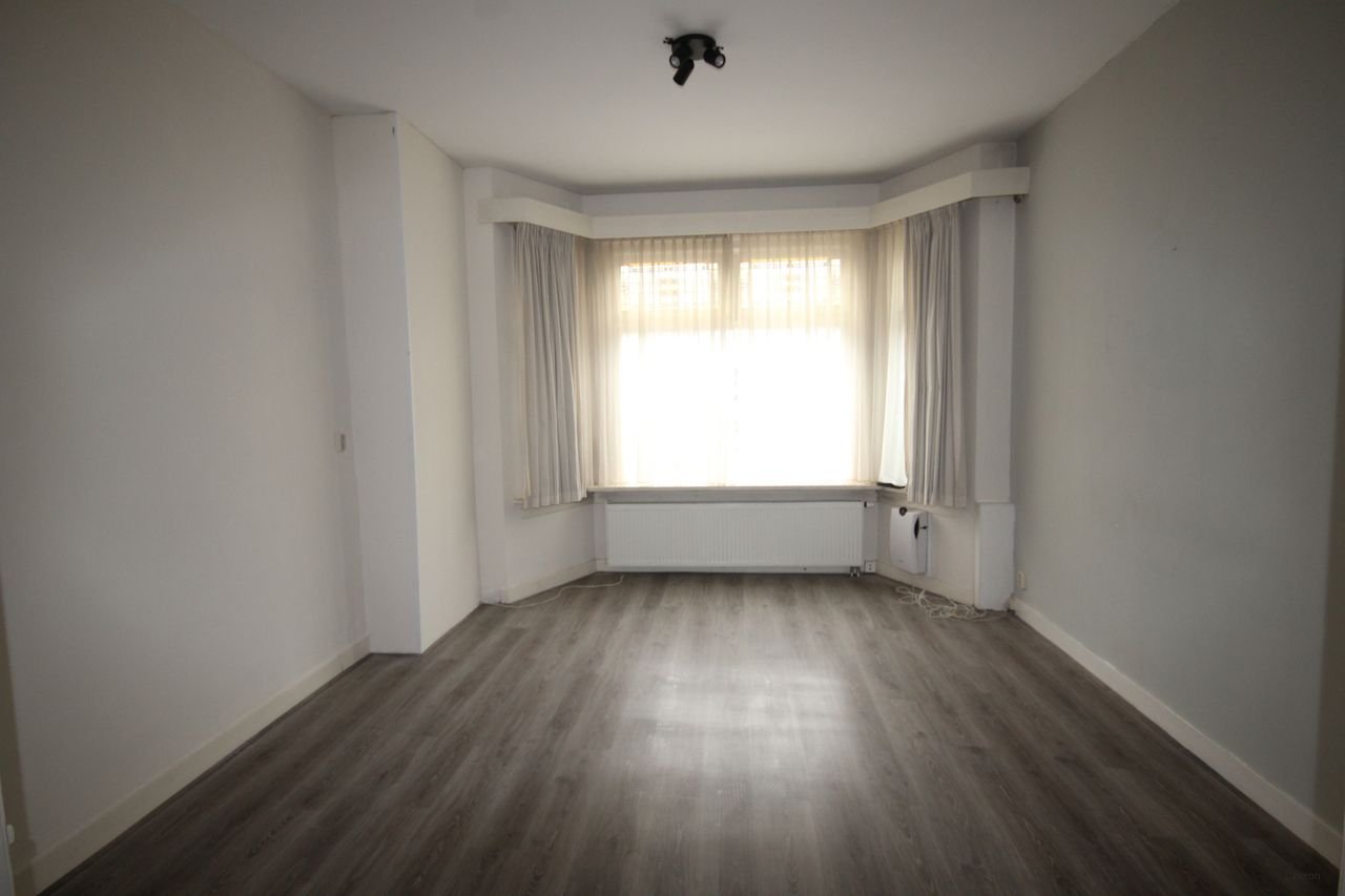 Ground floor apartment with deep garden in Meerburg - Image 12
