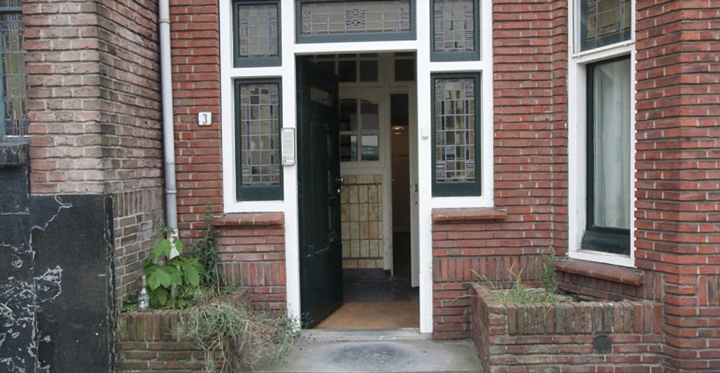 Ground floor apartment with deep garden in Meerburg - Image 1