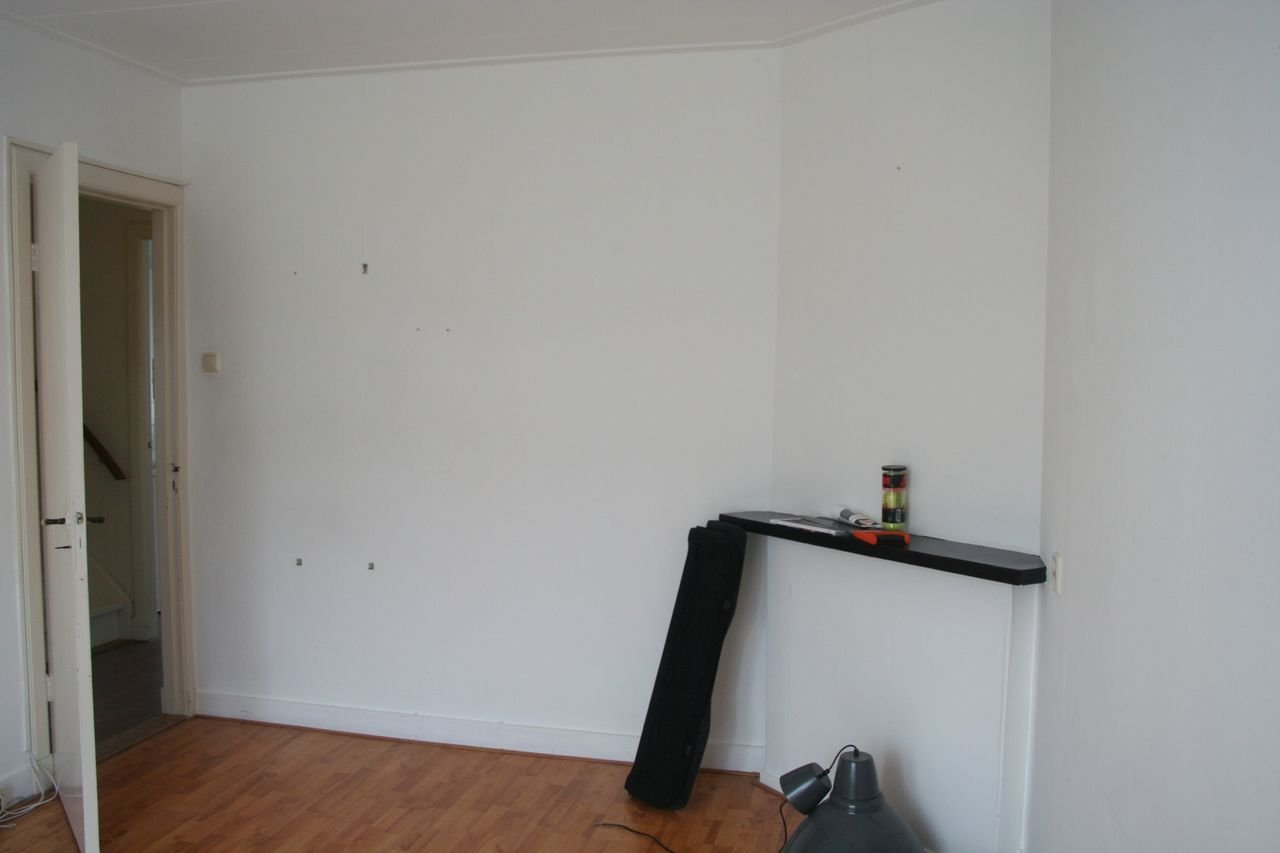 Upper-floor apartment with 3 balconies in Leiden - Image 15