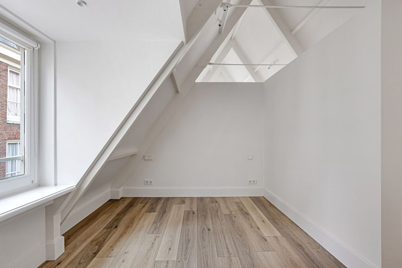 Gerenoveerde studio: Zicht op de Waag - Afbeelding 17