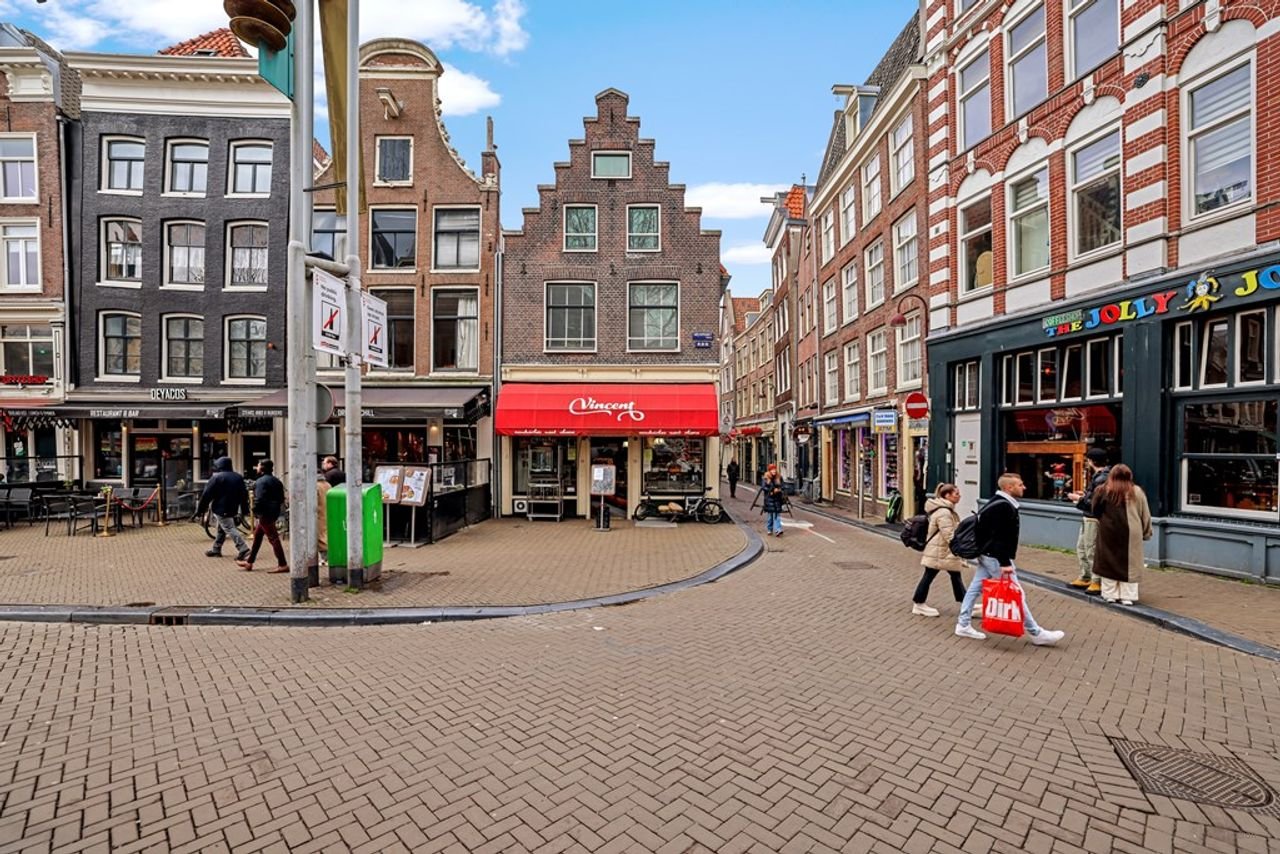 Gerenoveerde studio: Zicht op de Waag - Afbeelding 2