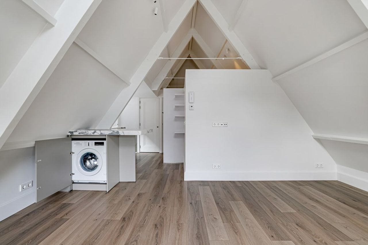 Gerenoveerde studio: Zicht op de Waag - Afbeelding 9