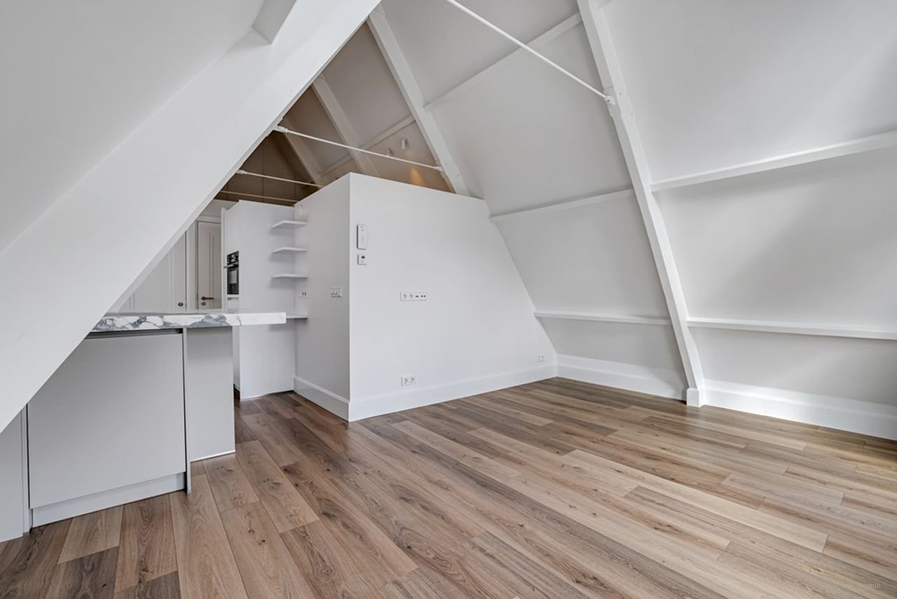 Gerenoveerde studio: Zicht op de Waag - Afbeelding 8