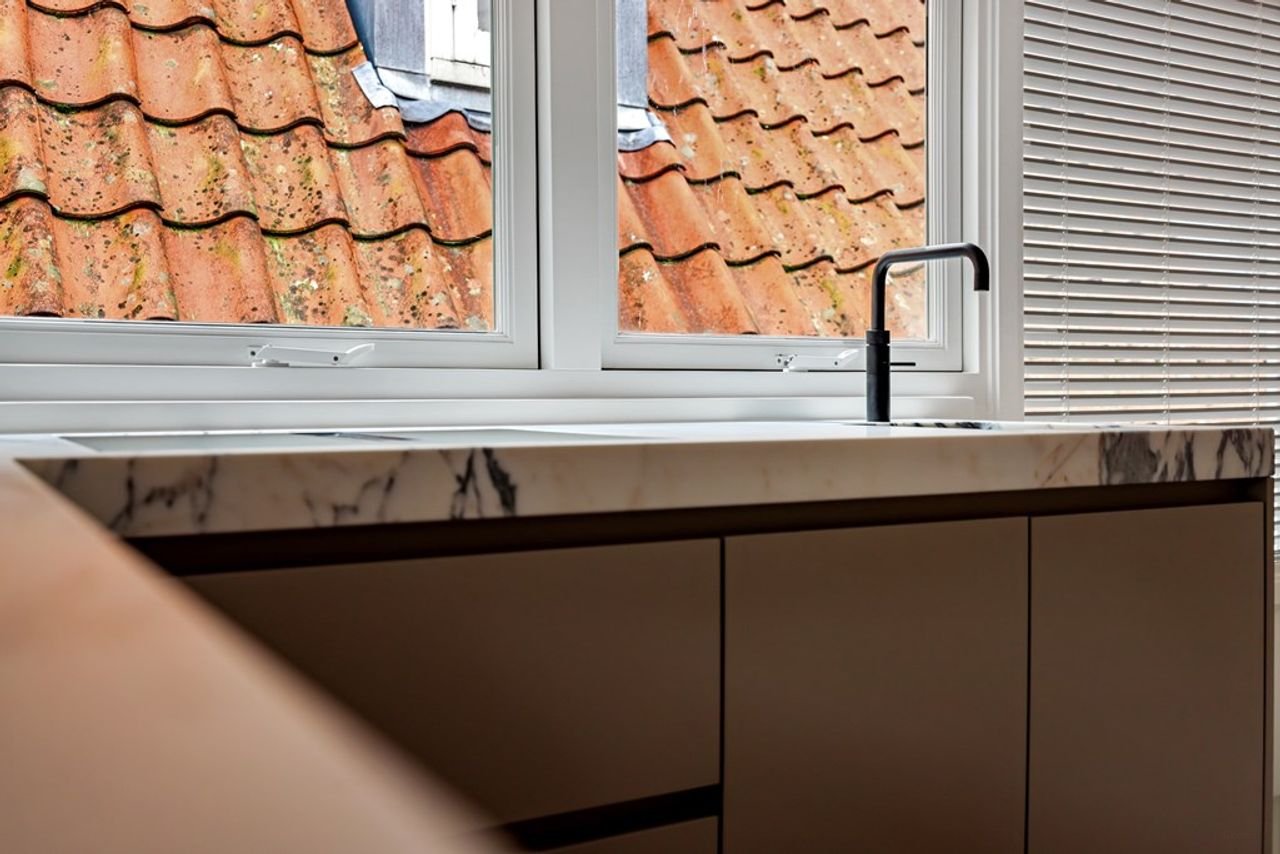 Gerenoveerde studio: Zicht op de Waag - Afbeelding 14