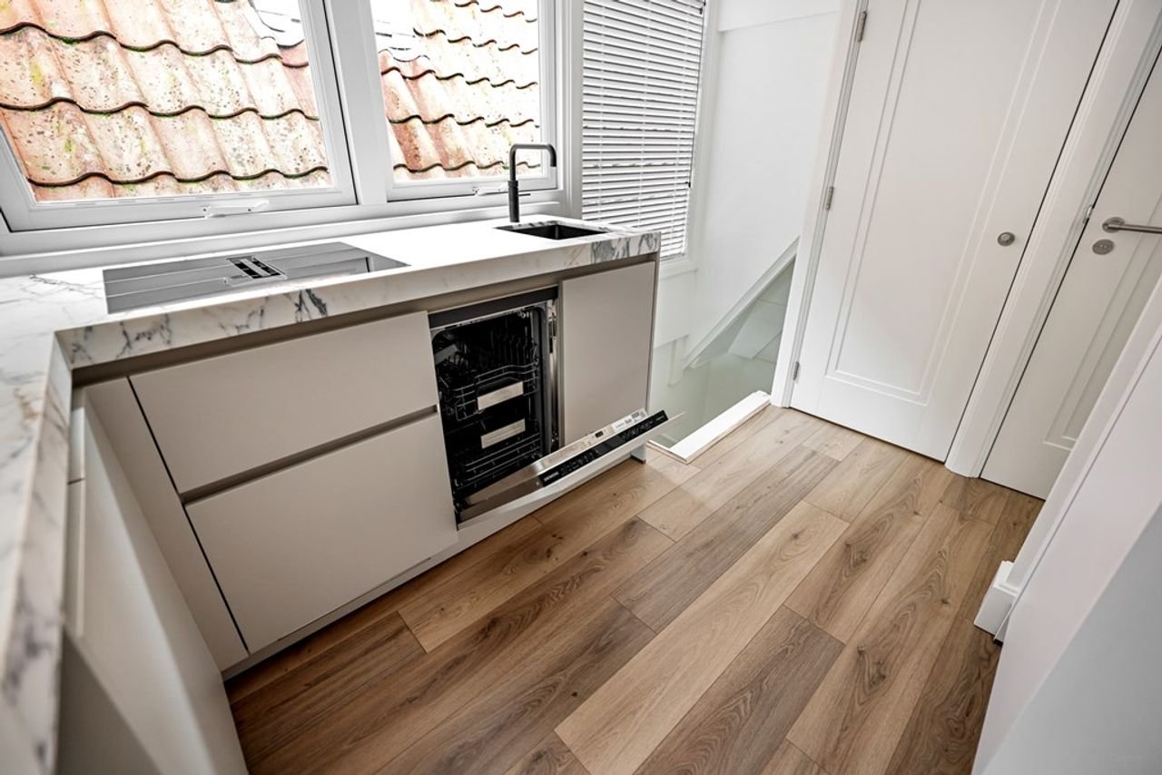 Gerenoveerde studio: Zicht op de Waag - Afbeelding 13