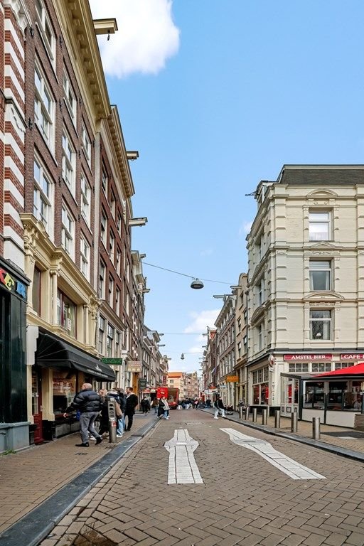 Gerenoveerde studio: Zicht op de Waag - Afbeelding 24