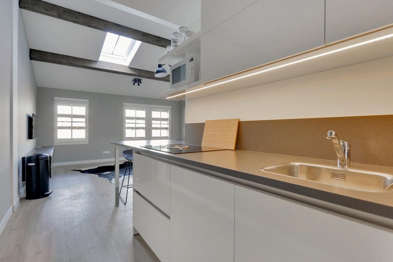 Furnished short-stay loft in Veldhoven-Dorp - Image 7