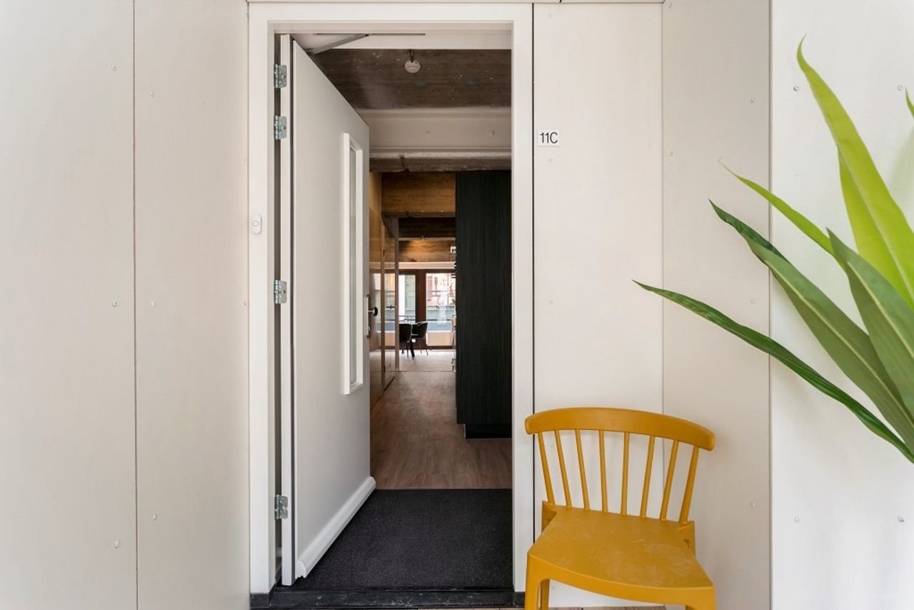 Luxury short-stay apartment in Eindhoven city center - Image 17