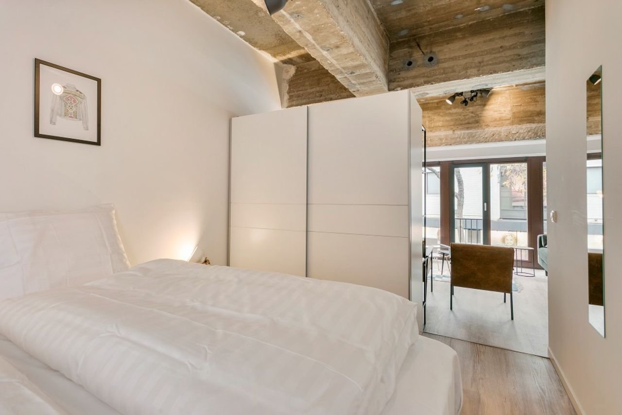 Luxury short-stay apartment in Eindhoven city center - Image 19