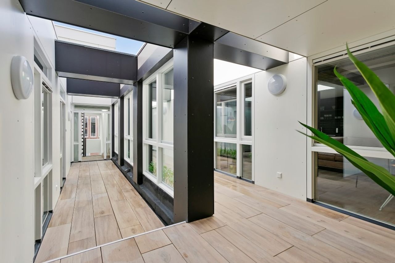 Luxury short-stay apartment in Eindhoven city center - Image 5