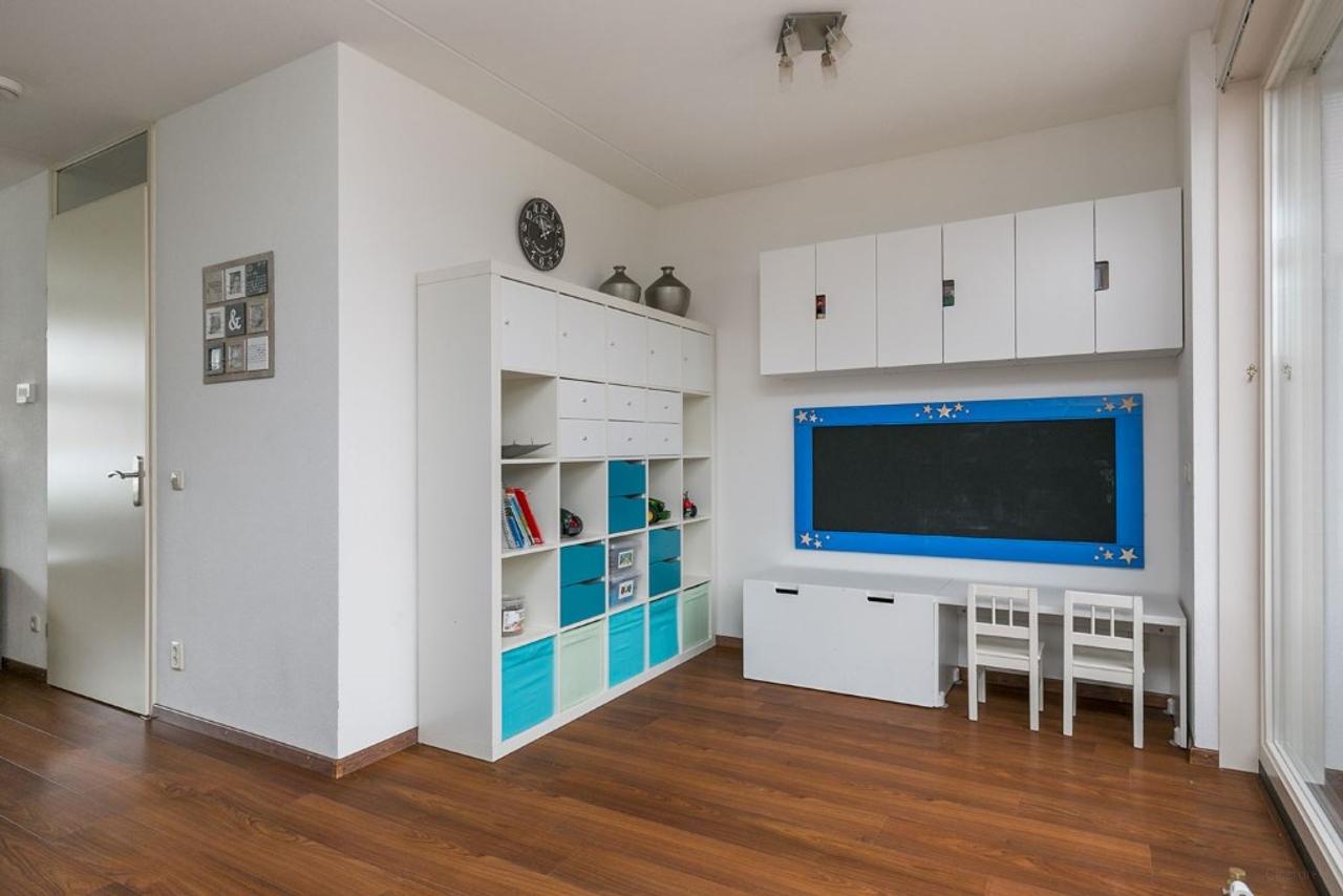 Lichte tussenwoning met 4 slaapkamers in Helmond - Afbeelding 6