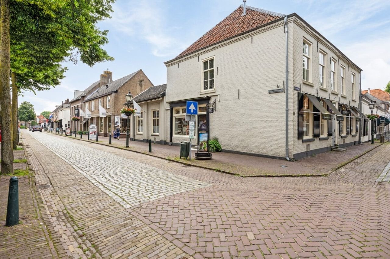 Ruim appartement in voormalig hotel De Kroon - Afbeelding 2