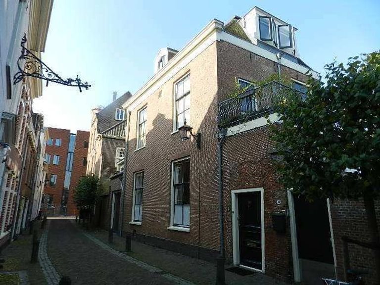 House with Garage and Garden in the Heart of Haarlem - Image 1