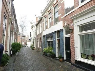 Townhouse with patio and roof terrace