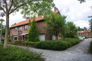 Bright corner house in the heart of Amstelveen