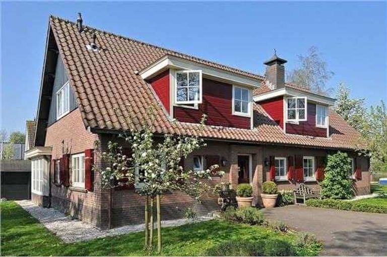 Vrijstaande villa direct aan de Vinkeveense Plassen - Afbeelding 1