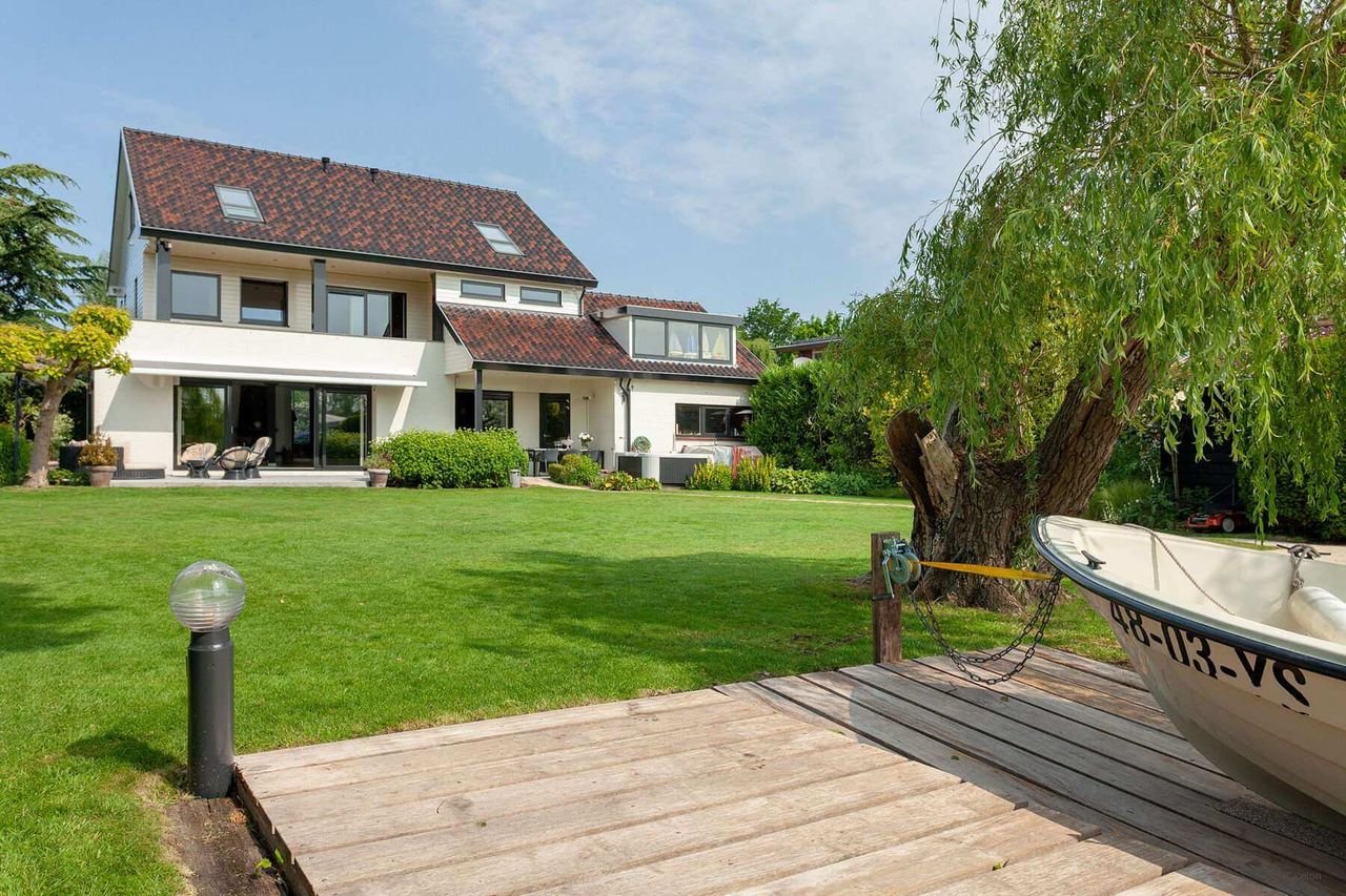 Vrijstaande watervilla in Vinkeveen - Afbeelding 1