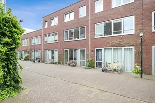 Drie verdiepingen wonen met parkeerplek