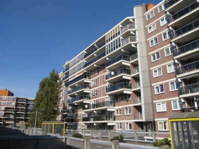 Two-room apartment with panoramic views - Image 1