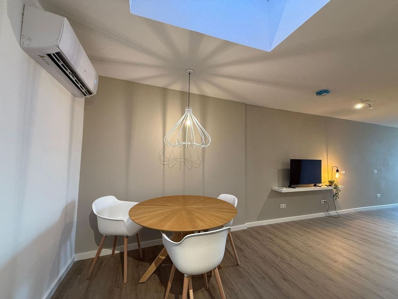 Modern & gas-free apartment in Helmond - Image 6