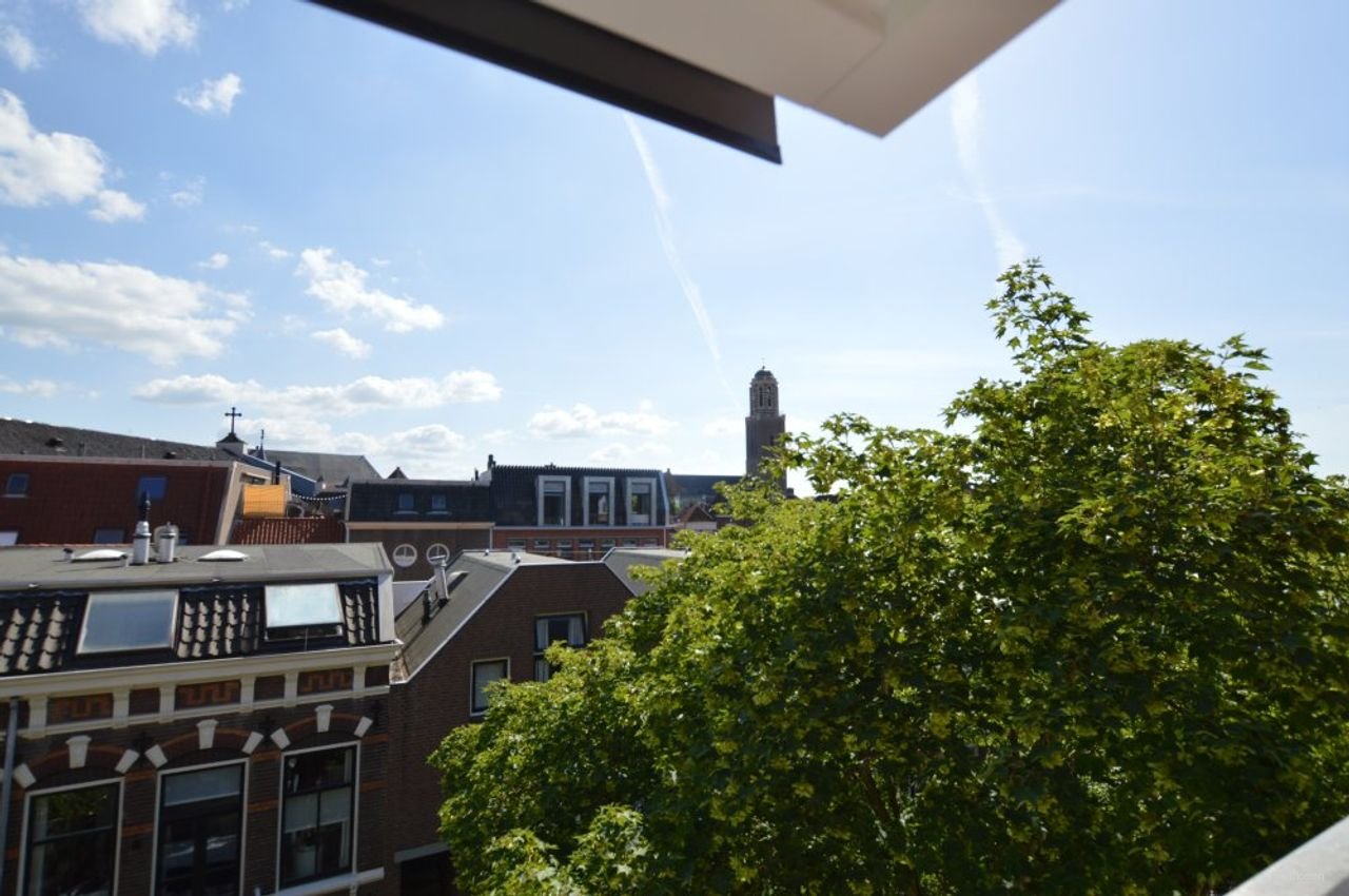 Spacious historic building on Aplein - Image 16