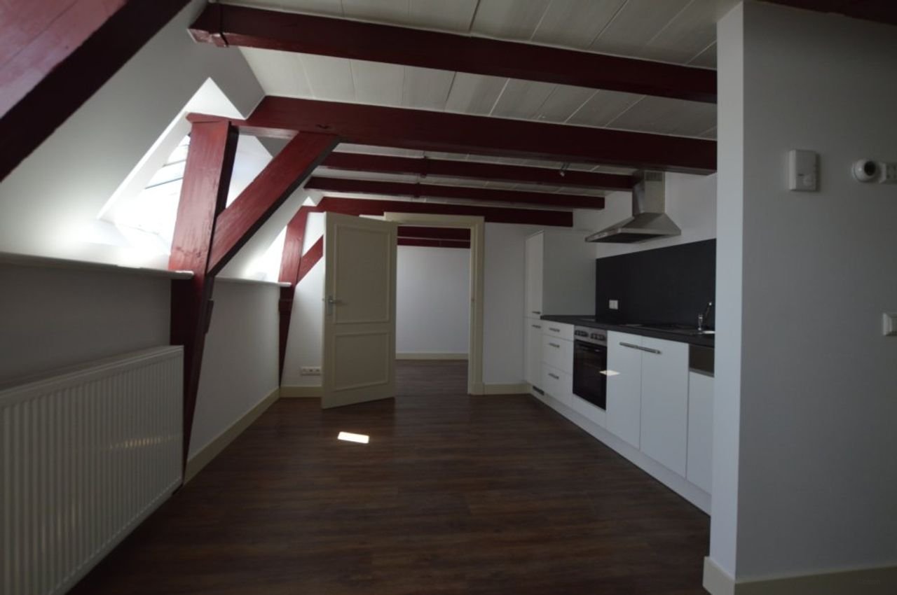 Spacious historic building on Aplein - Image 4