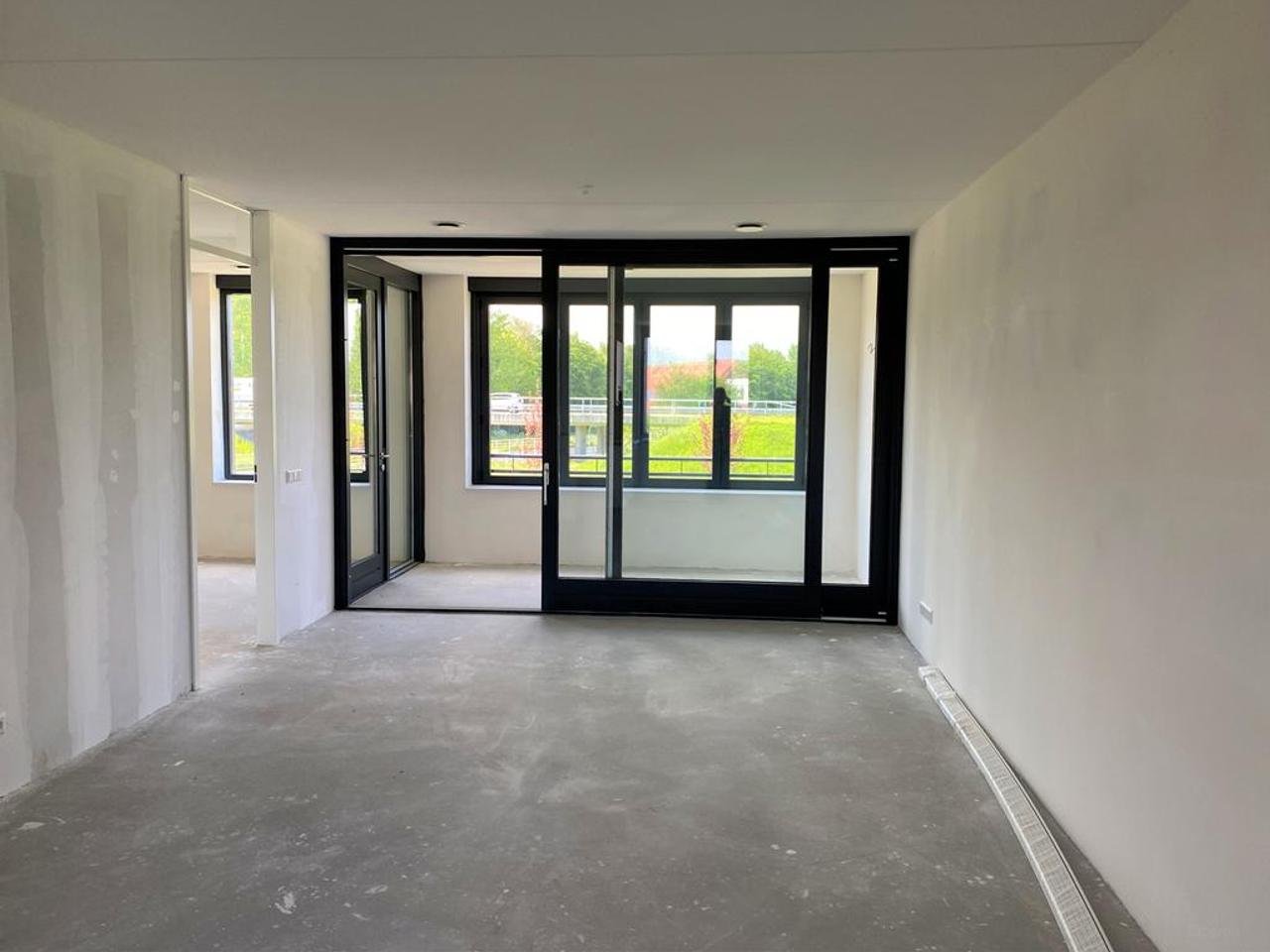 A++ Apartment with Balcony and Parking Space - Image 2
