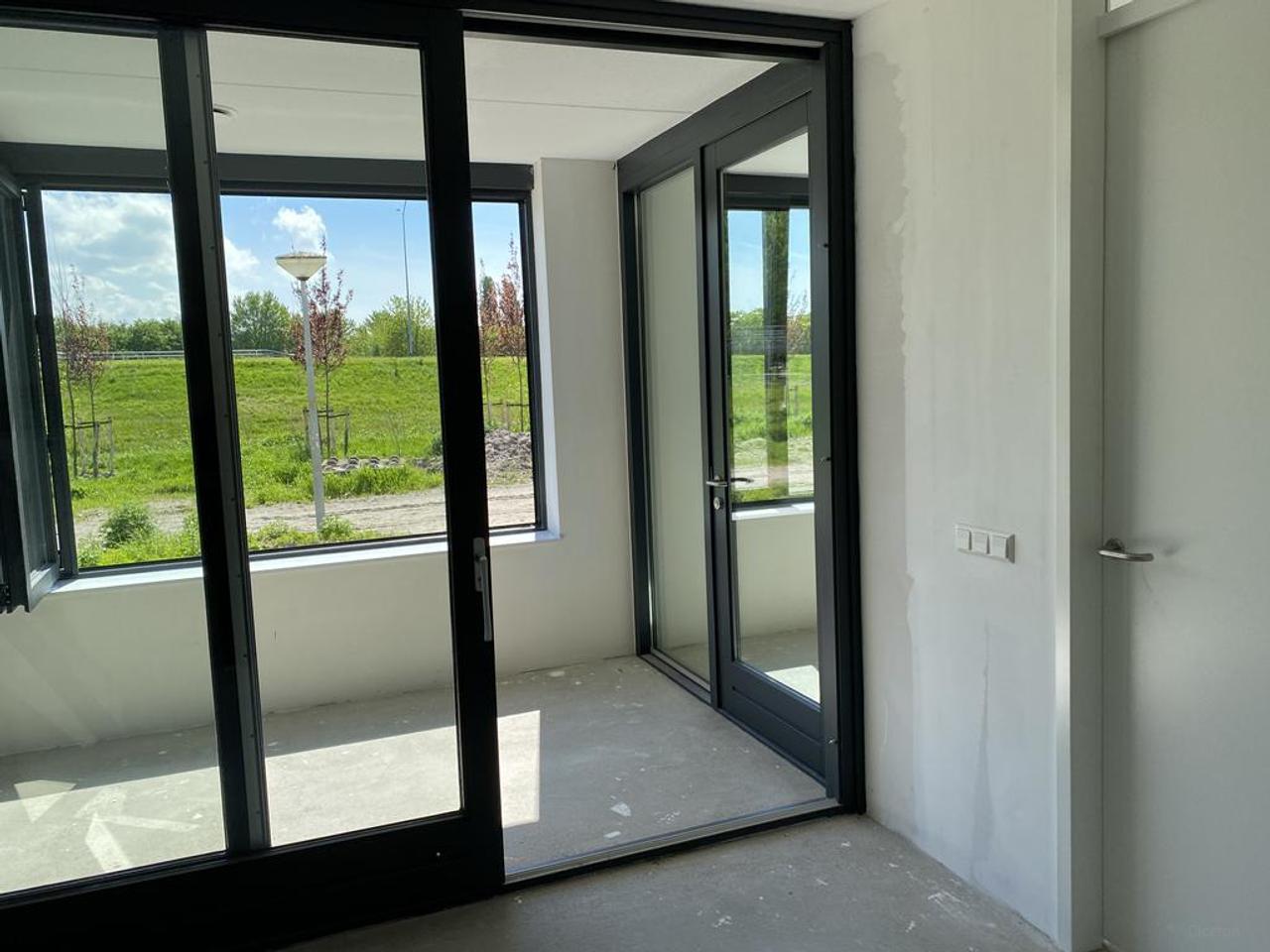 A++ Apartment with Balcony and Parking Space - Image 3