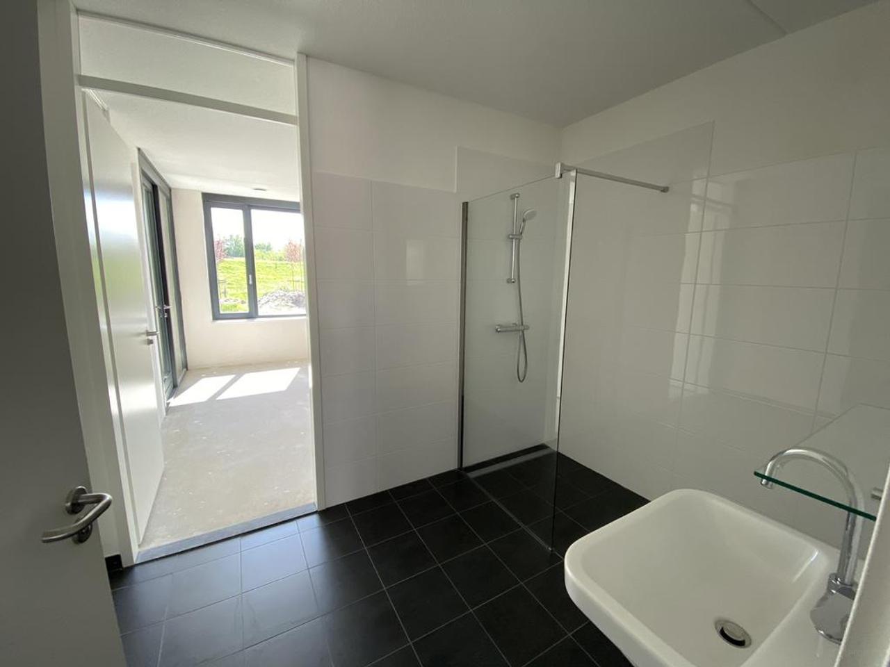 A++ Apartment with Balcony and Parking Space - Image 8