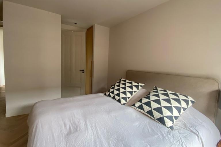 Gemeubileerd 2-kamerappartement met balkon - Afbeelding 10