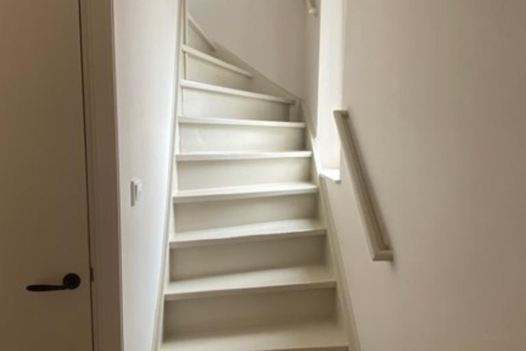 Gemeubileerd 2-kamerappartement met balkon - Afbeelding 12