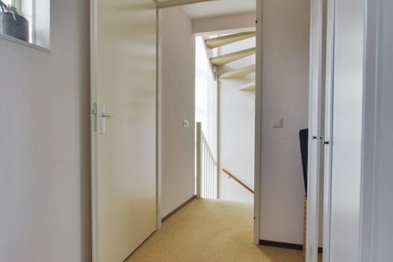 Ruime gezinswoning met serre in Almere - Afbeelding 17