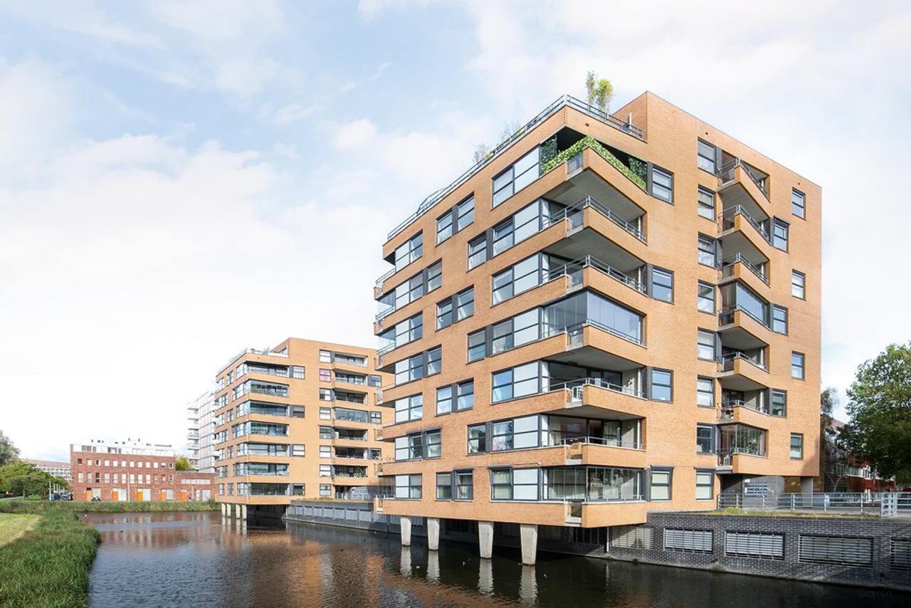3-kamerappartement met balkon en parkeerplek - Afbeelding 1