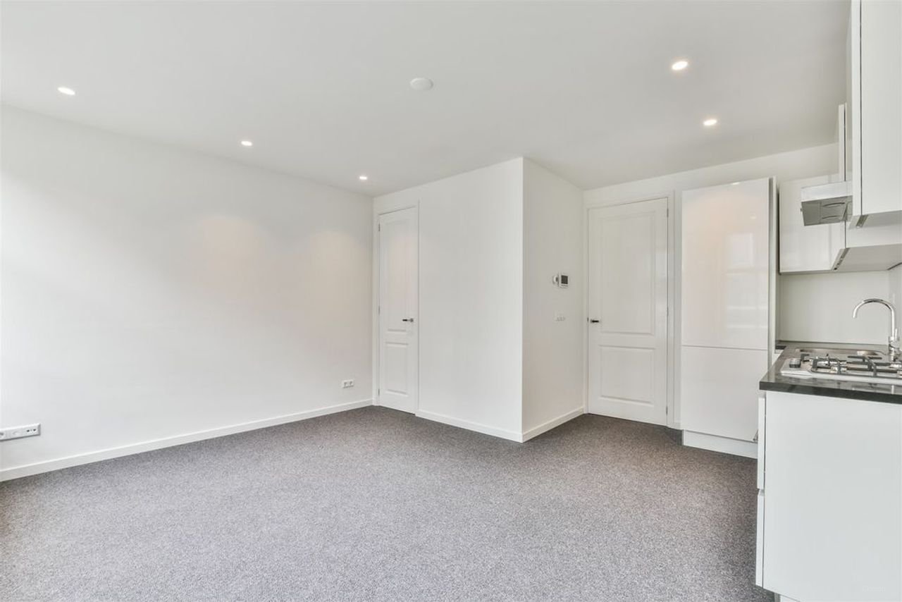 Licht 3-kamerappartement in hartje Pijp - Afbeelding 6