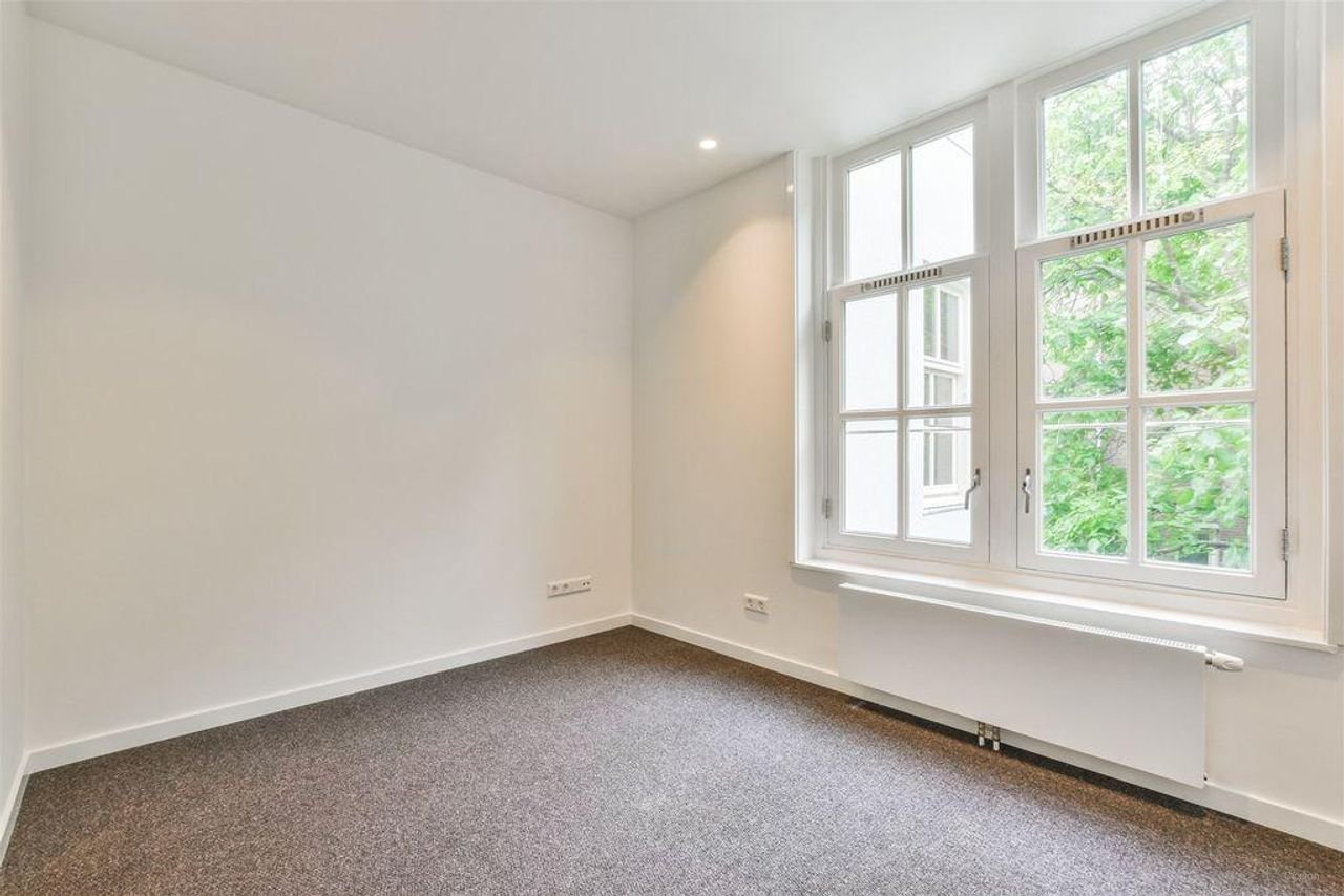 Licht 3-kamerappartement in hartje Pijp - Afbeelding 9