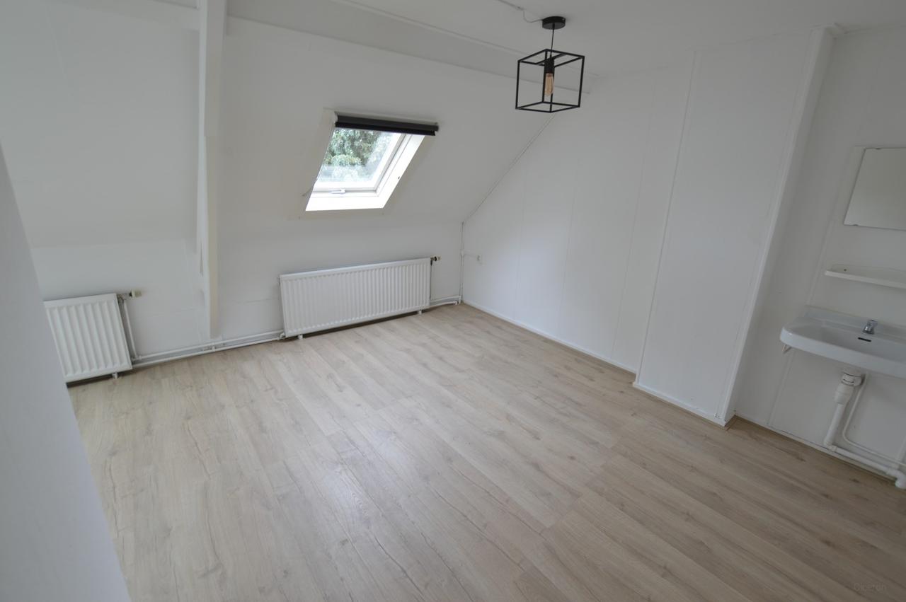 16 m² room with sink in Assendorp - Image 2
