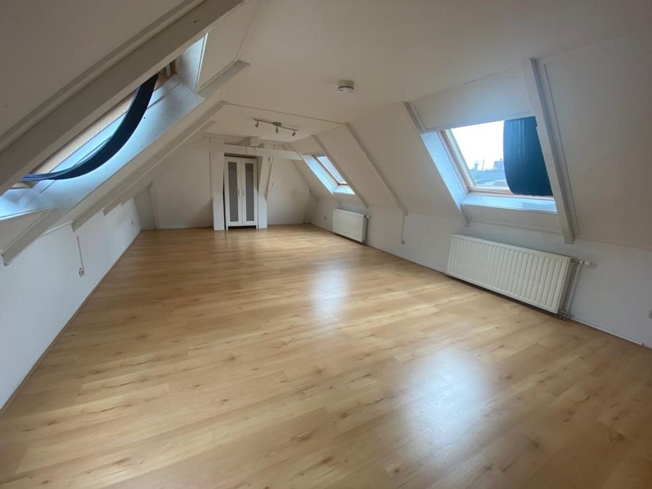 Ruime kamer (30 m²) met eigen keuken in centrum - Afbeelding 5