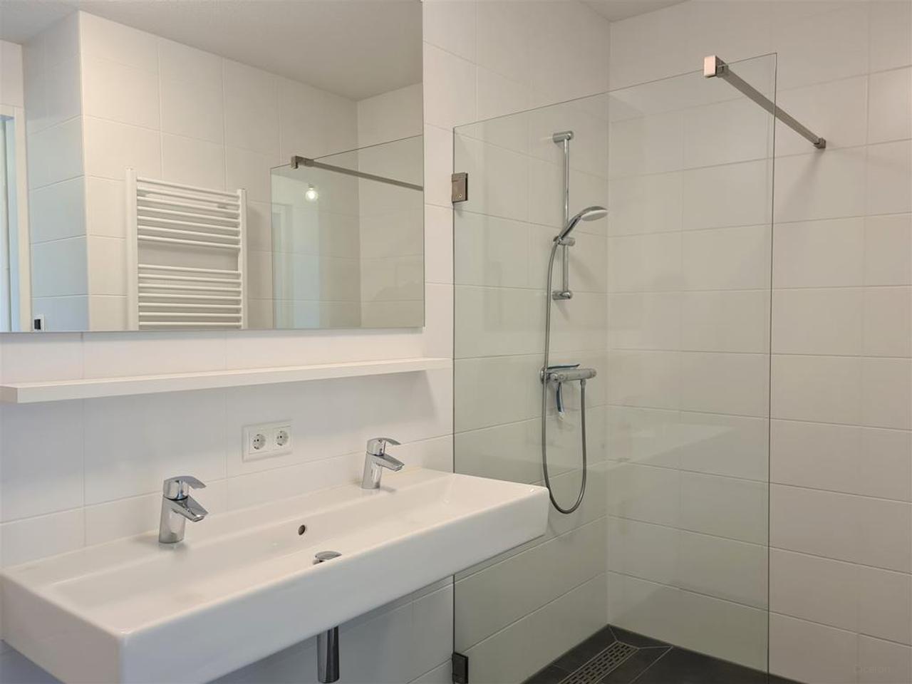 91m² Corner Apartment on the Vecht River - Image 14
