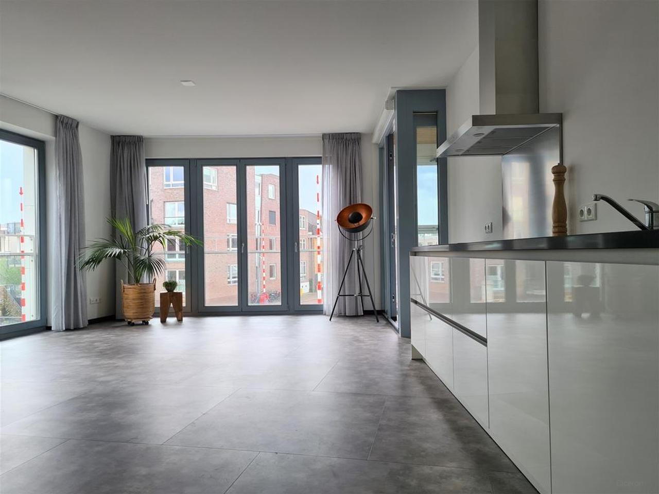 91m² Corner Apartment on the Vecht River - Image 3
