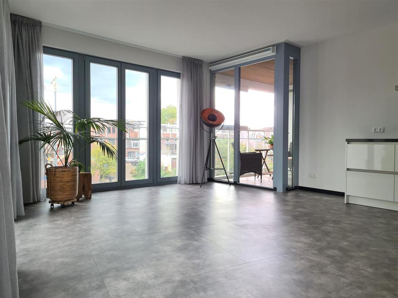 91m² Corner Apartment on the Vecht River - Image 2