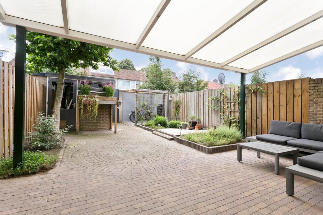 Spacious family home with garden in Prinsejagt - Image 19
