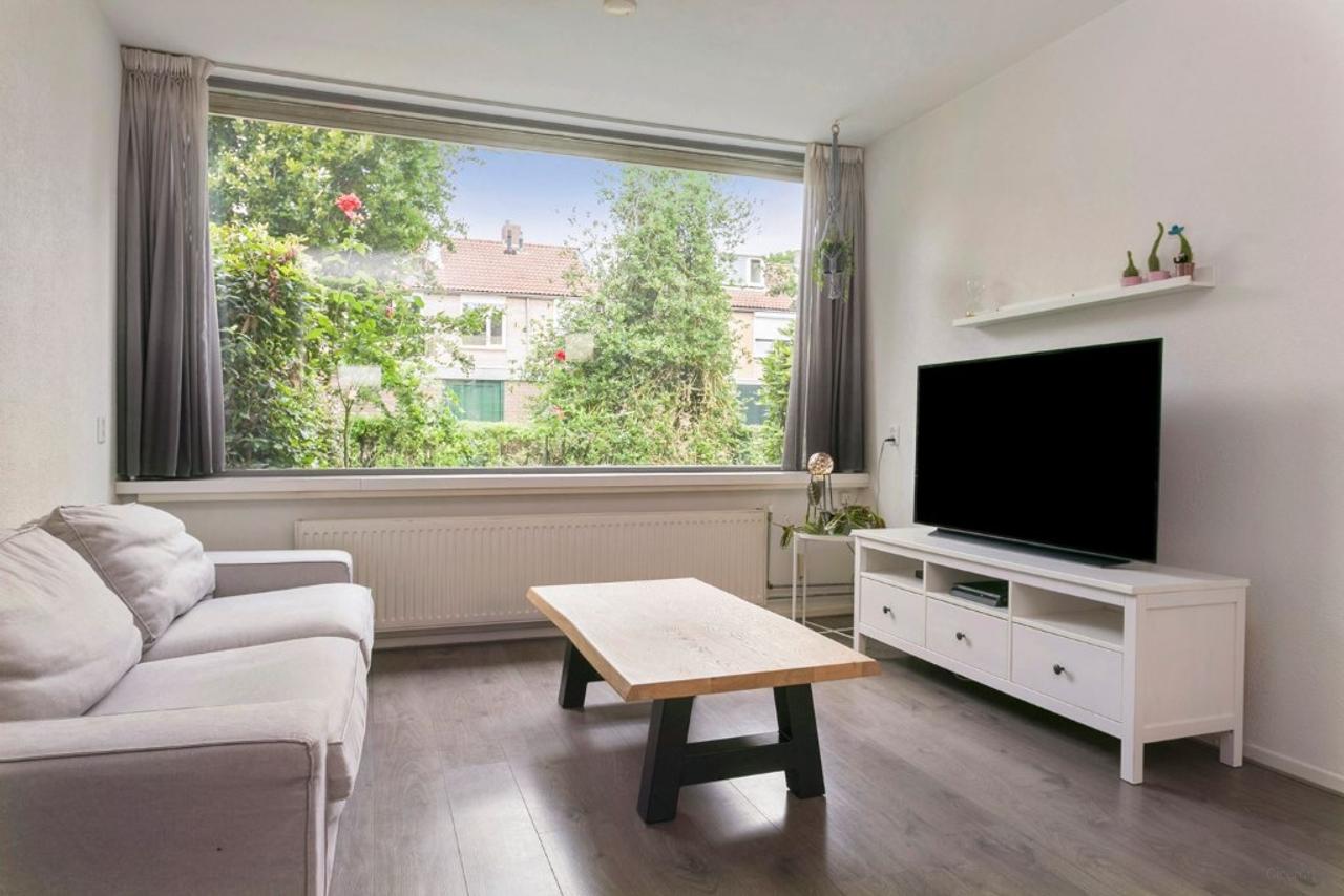 Spacious family home with garden in Prinsejagt - Image 3