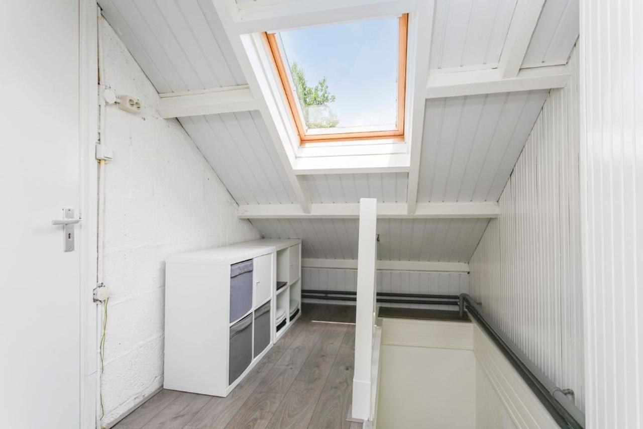 Spacious family home with garden in Prinsejagt - Image 15