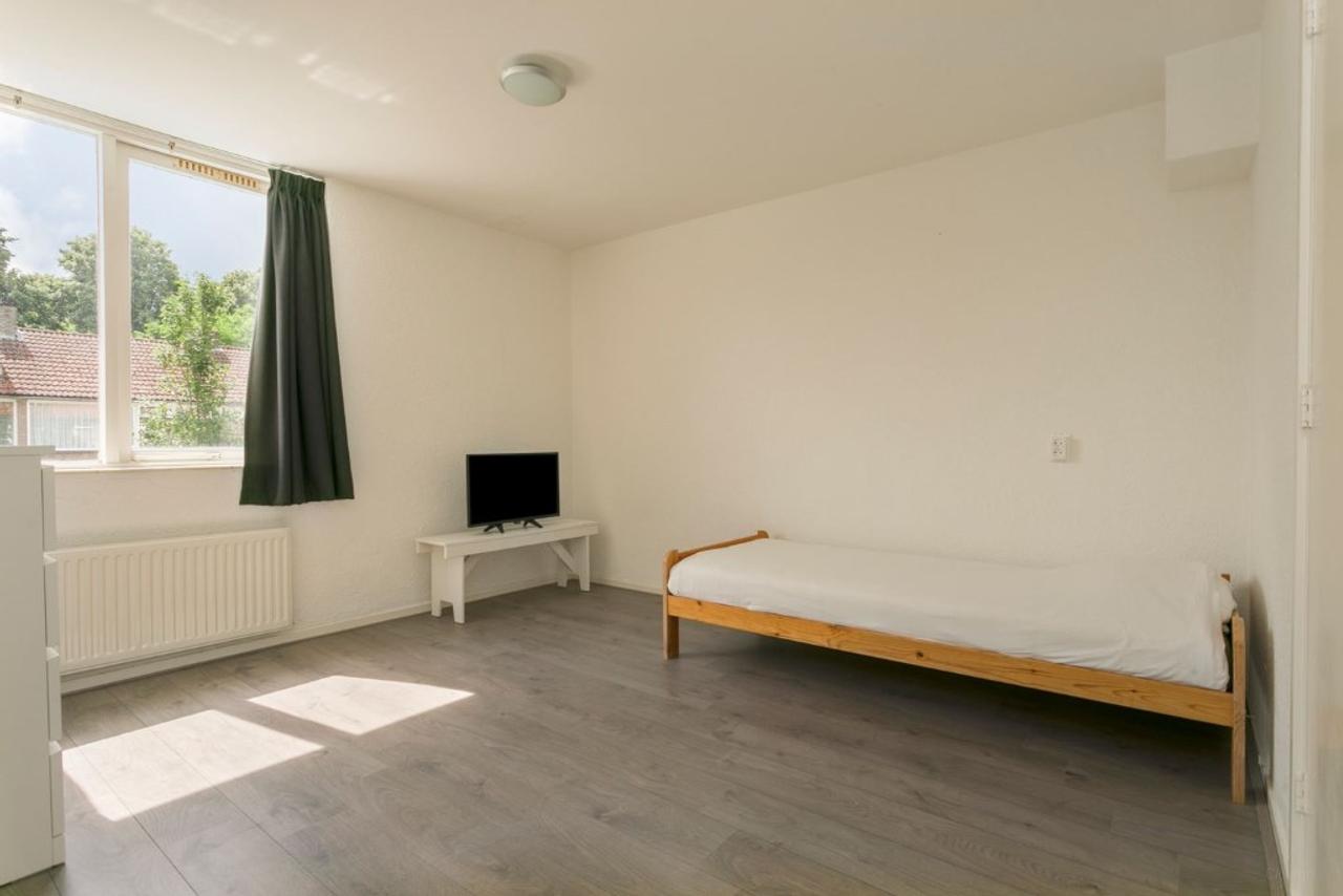 Spacious family home with garden in Prinsejagt - Image 9